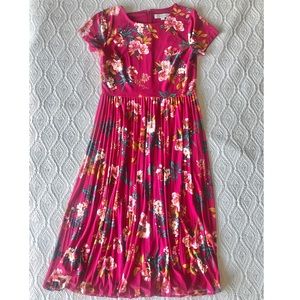 🍁 Pink floral flows dress, Size 2 🍂